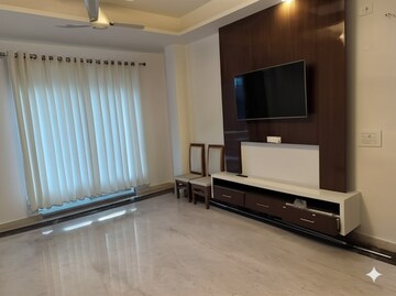 Living Room in 6+ BHK Villa at JakhaN-Rajpur Road – for Sale