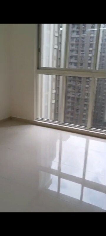 2 BHK Apartment For Rent in Lodha Amara, Kolshet Road