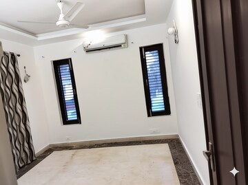 Furnished Amenities in 6+ BHK Villa at JakhaN-Rajpur Road – for Sale