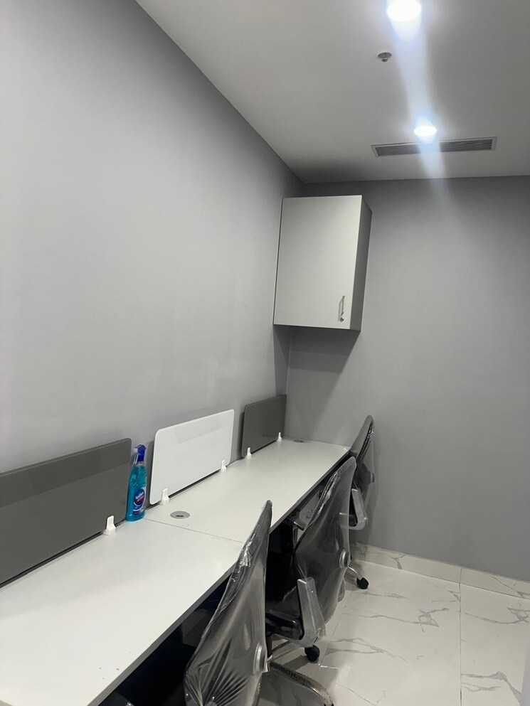 Team Area, spaze-itech-park Commercial Office Space 1000 Sq.Ft. In Sector 49 Gurgaon 8640743