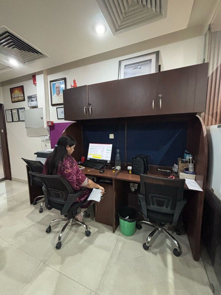 Team Area, spaze-itech-park Commercial Office Space 550 Sq.Ft. In Sector 49 Gurgaon 8640754