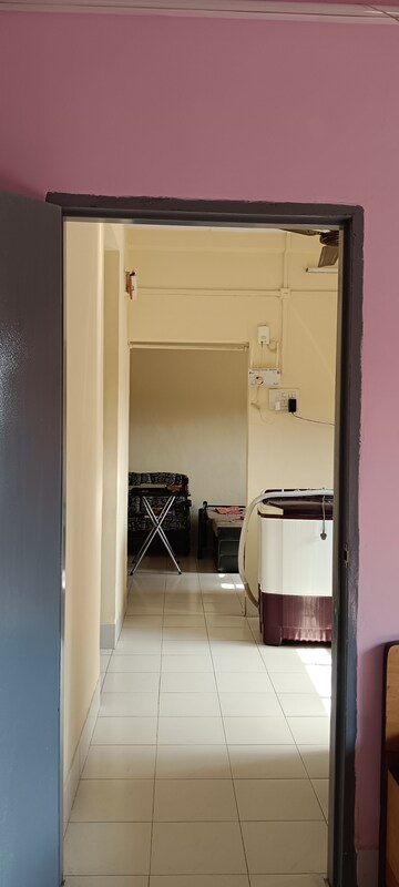 Furnished Amenities in 1 BHK Apartment at Maitreyee CHS, Goregaon East – for Rent