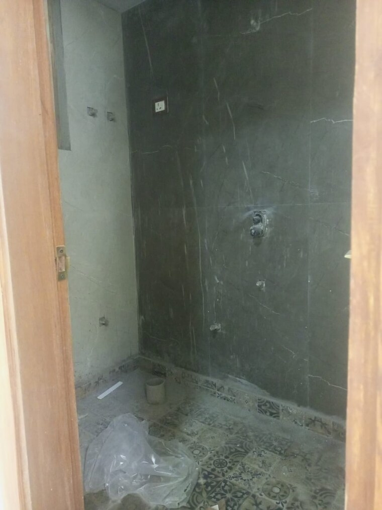 Bathroom, kritak-modern-apartments 2 Bedroom 1050 Sq.Ft. Apartment In Sector 73 Noida 8640777