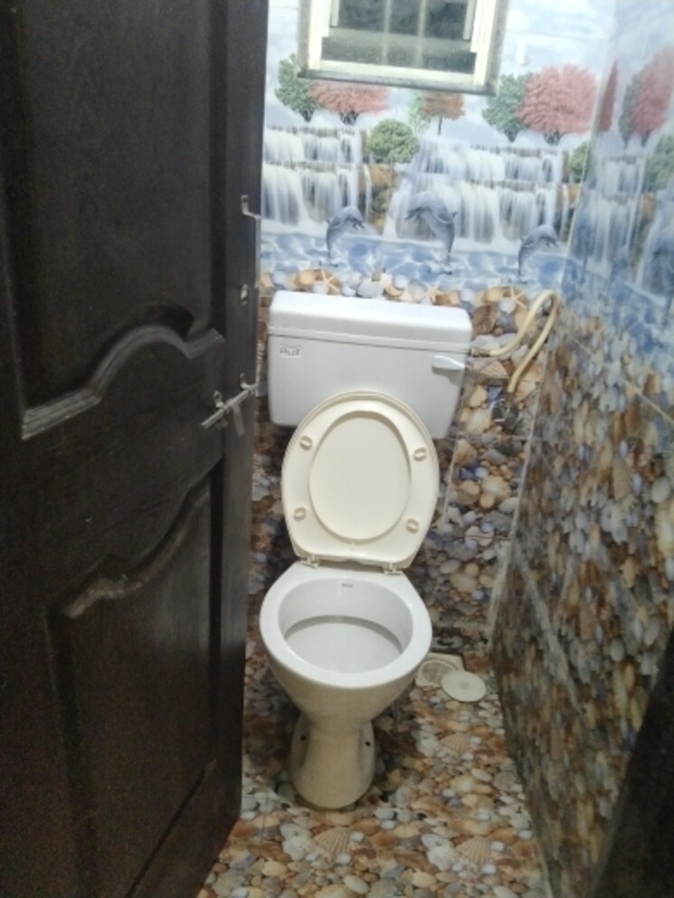 Bathroom, krushi-chs 1 Bedroom 600 Sq.Ft. Apartment In Gokhalenagar Pune 8640806