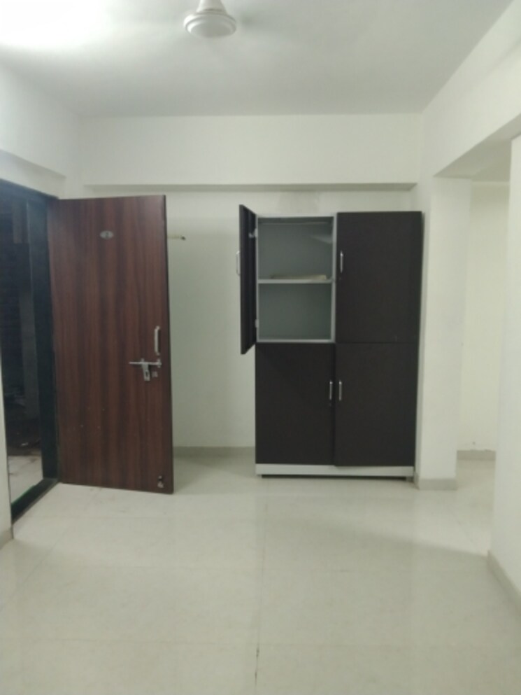 Room, nisarg-chs 1 Bedroom 700 Sq.Ft. Apartment In Gokhalenagar Pune 8640815