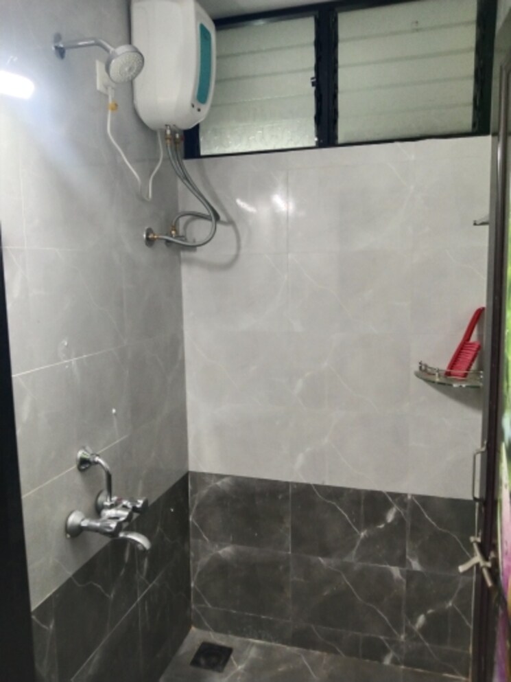 Bathroom, nisarg-chs 1 Bedroom 700 Sq.Ft. Apartment In Gokhalenagar Pune 8640815
