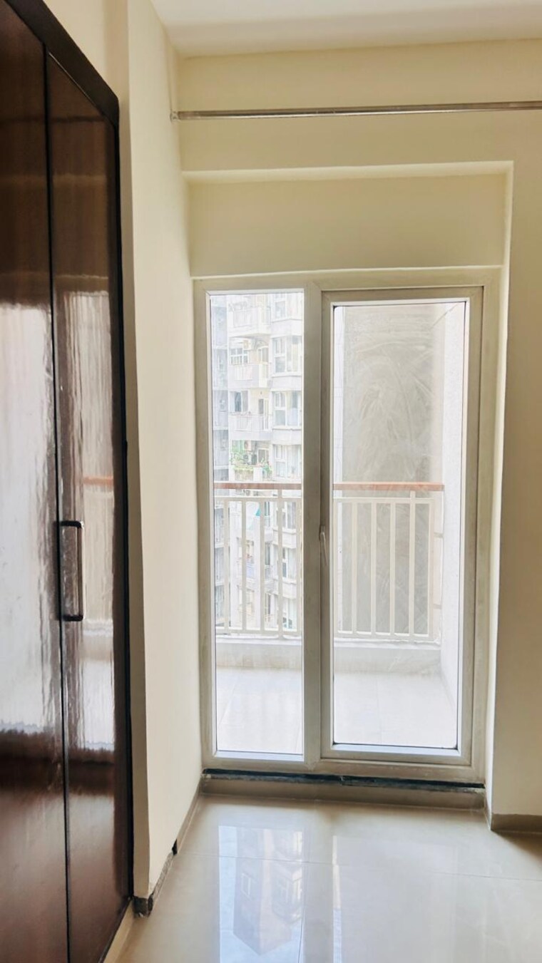 Room, omkar-royal-nest 2 Bedroom 985 Sq.Ft. Apartment In Tech Zone 4 Greater Noida Greater Noida 8640829