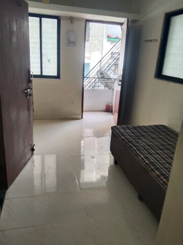 Room in 2 BHK Apartment at Gokhalenagar – for Rent