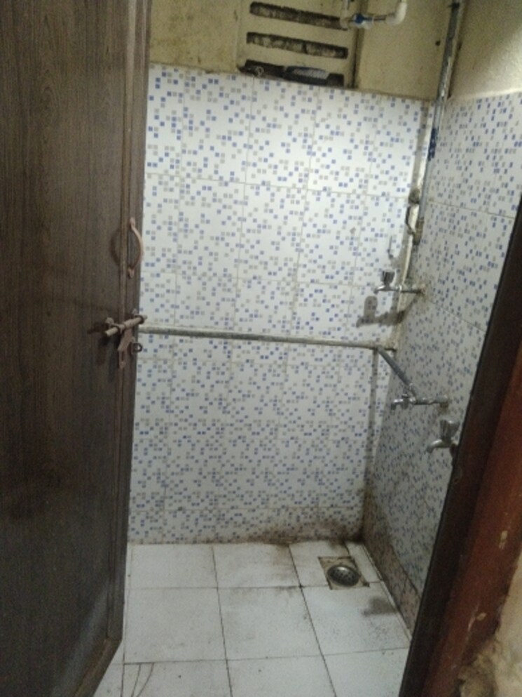Bathroom, gokhalenagar 2 Bedroom 1100 Sq.Ft. Apartment In Gokhalenagar Pune 8640838