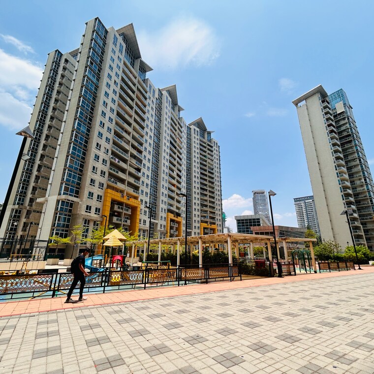 Exterior View, amanora-aspire-towerss 2.5 Bedroom 1600 Sq.Ft. Apartment In Amanora Park Town Pune 8640892