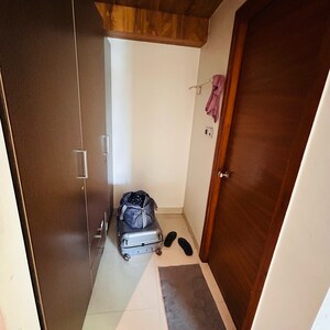 Furnished Amenities in 2.5 BHK Apartment at Amanora Aspire Towerss, Amanora Park Town – for Sale