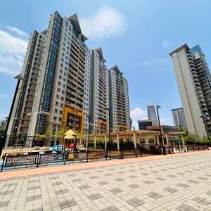 2.5 BHK Apartment For Sale in Amanora Aspire Towerss, Amanora Park Town