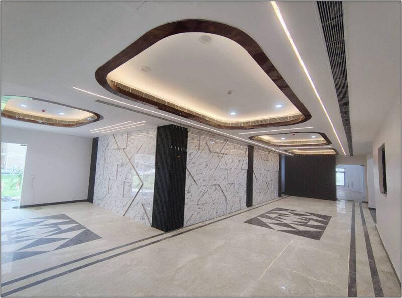 3 BHK + Extra Room 1375 Sq.Ft. Apartment in Amrapali Crystal Homes