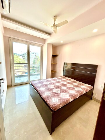 Bedroom in 3 BHK Builder Floor at SAS Tower, Sector 38 – for Rent