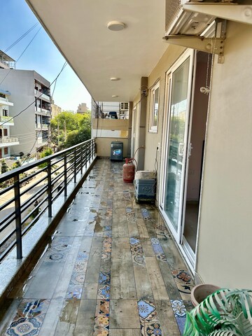 Balcony in 3 BHK Builder Floor at SAS Tower, Sector 38 – for Rent