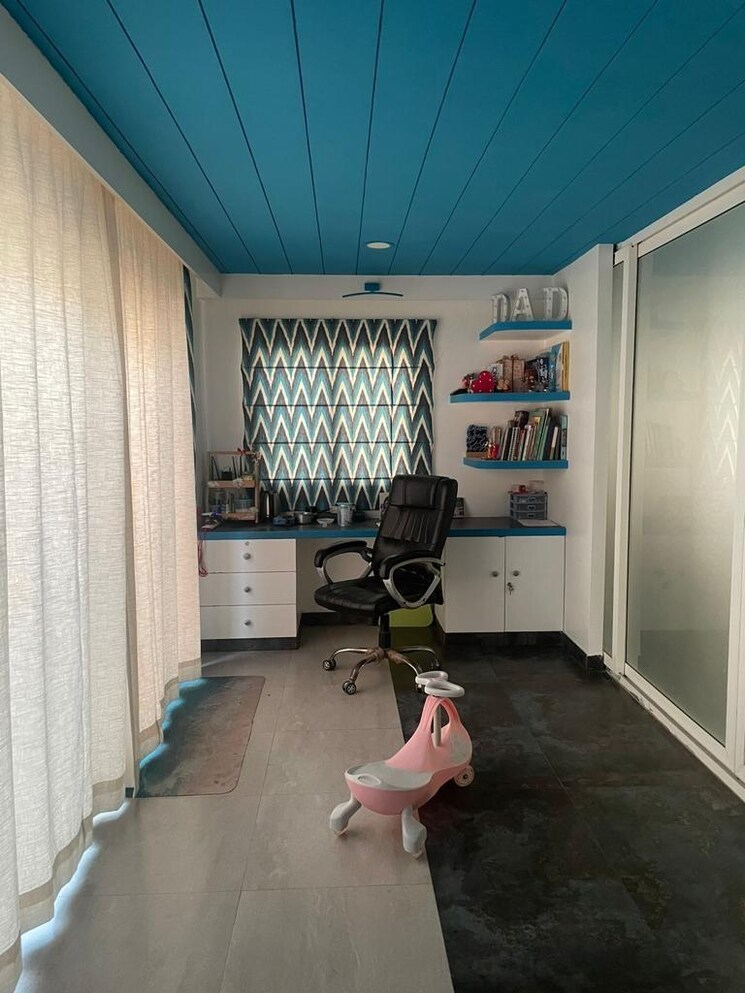  Parking, aparna-senor-valley-i 3 Bedroom 3750 Sq.Ft. Villa In Jubilee Hills Hyderabad 8640986