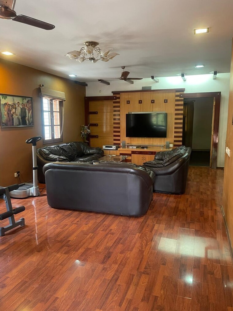 Living Room, aparna-senor-valley-i 3 Bedroom 3750 Sq.Ft. Villa In Jubilee Hills Hyderabad 8640986