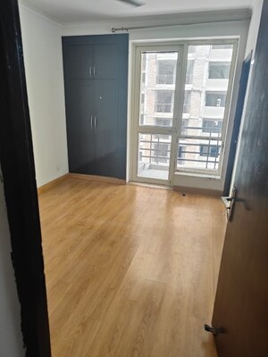 3 BHK Apartment For Sale in Nimbus The Hyde park, Sector 78