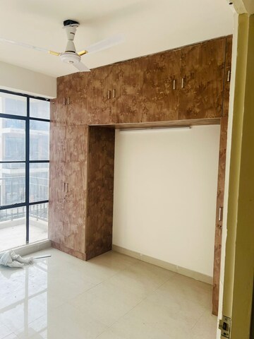 2 BHK Apartment For Rent in Ramada Aalayas, Sector 102