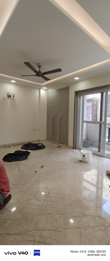 Living Room in 4 BHK Builder Floor at RWA Hauz Khas Block C 5, Hauz Khas – for Rent