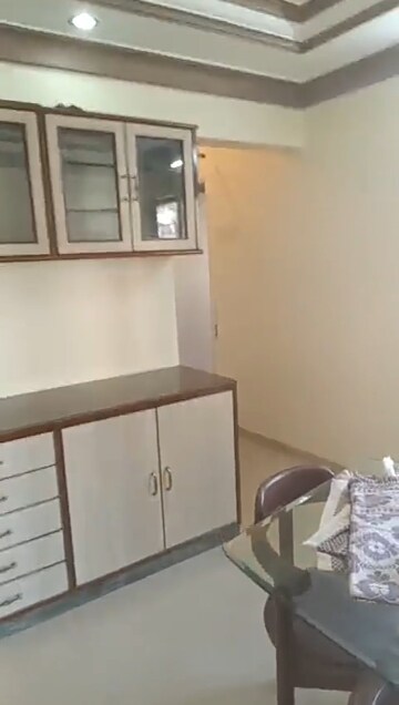 Room in 2 BHK Apartment at Andheri West – for Rent