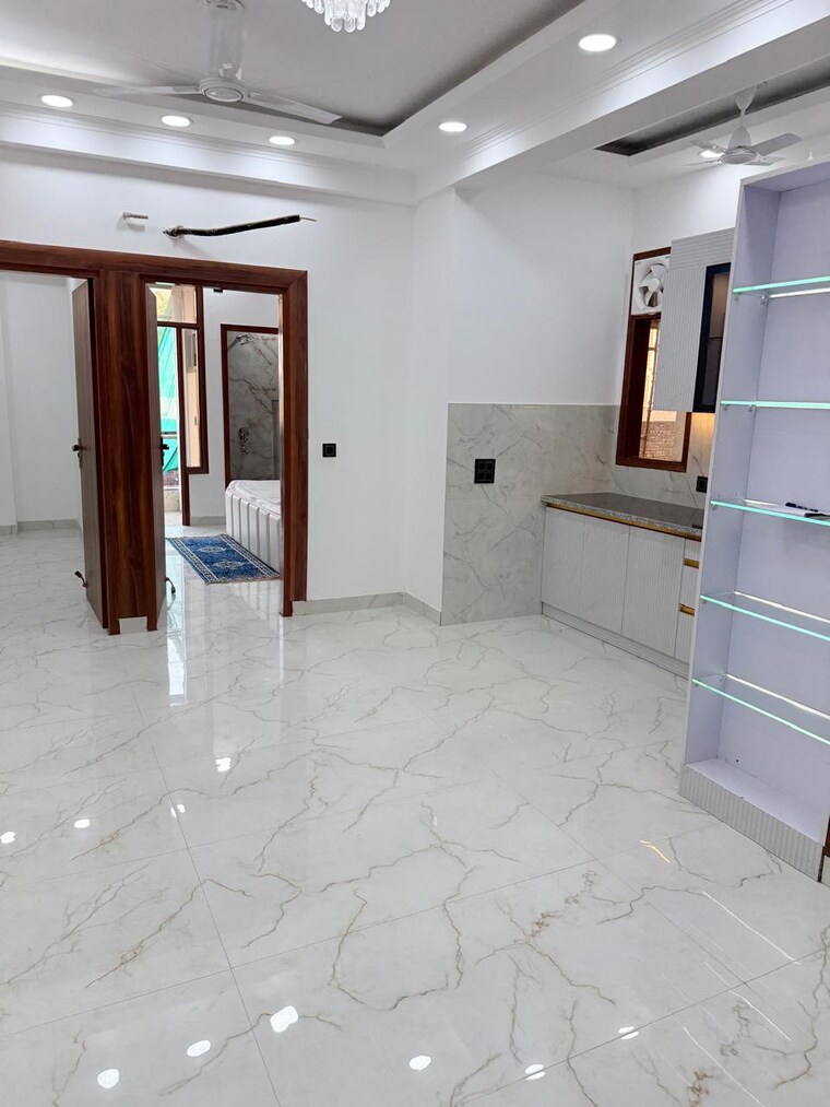 Room, sector 135 2 Bedroom 987 Sq.Ft. Apartment In Sector 135 Noida 8641059