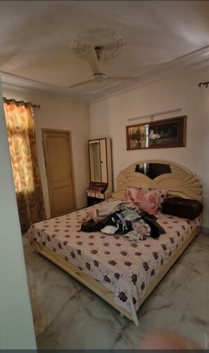Bedroom in 3 BHK Apartment at Sector 29 – for Sale