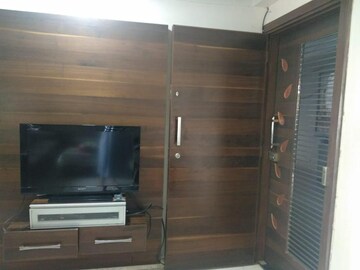 Room in 3 BHK Apartment at Manekbaug – for Rent