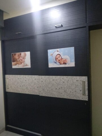 Room in 3 BHK Apartment at Manekbaug – for Rent