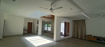 Room in 4 BHK Villa at Kokapet – for Rent