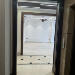 Building Lobby in 4 BHK Builder Floor at New Rajinder Nagar – for Sale