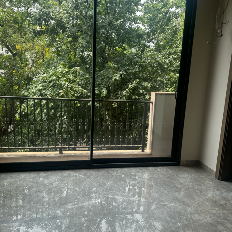 Balcony, chanakyapuri 3 Bedroom 375 Sq.Yd. Builder Floor In Chanakyapuri Delhi 8641185