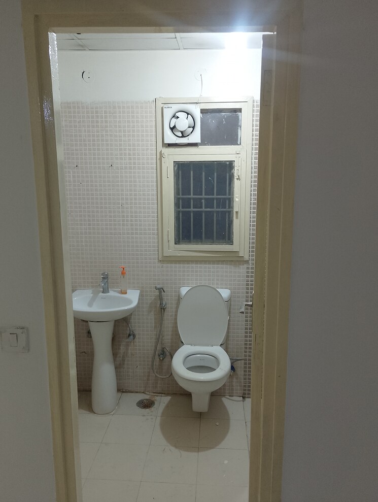 Bathroom, wave-prime-floors 2 Bedroom 940 Sq.Ft. Builder Floor In Wave City Ghaziabad 8641249