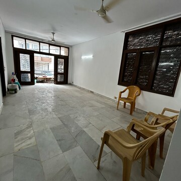 3 BHK Builder Floor For Rent in Amrit Nagar