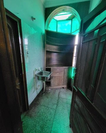  3 BHK Apartment at Pragati Apartments Dwarka, Sector 11 Dwarka – for Rent
