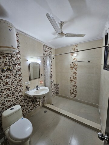 Bathroom in 3 BHK Apartment at Pragati Apartments Dwarka, Sector 11 Dwarka – for Rent