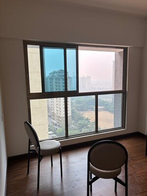 Room in 2 BHK Apartment at Sheth Irene, Malad West – for Sale