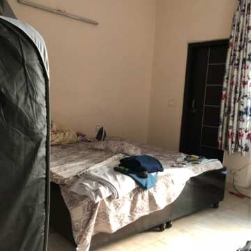 Bedroom in 2.5 BHK Villa at Sector 21 – for Rent