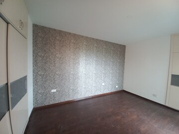 Room in 4 BHK Apartment at ABA Ivy County, Sector 75 – for Rent