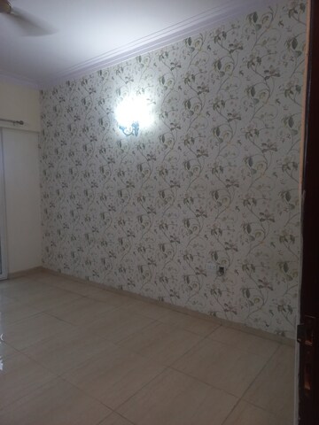 Room in 4 BHK Apartment at ABA Ivy County, Sector 75 – for Rent