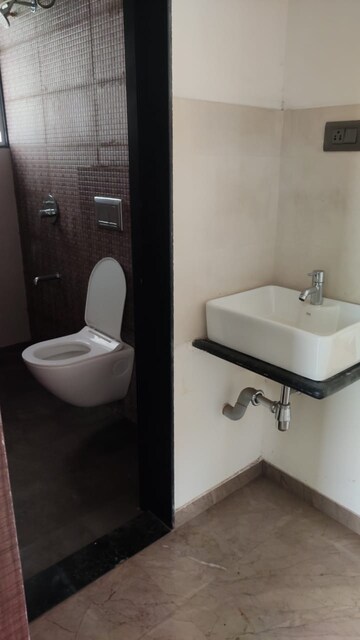 Bathroom in 2.5 BHK Apartment at Rambaug Colony – for Rent