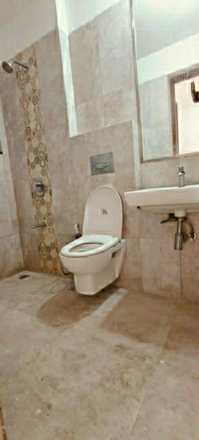 Bathroom, mansarovar-chs-malad 4 Bedroom 2700 Sq.Ft. Villa In Malad East Mumbai 8641500