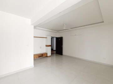 Room in 3 BHK Builder Floor at Hrbr Layout – for Sale