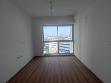 Room in 4 BHK Apartment at Aurum Q Residences, Ghansoli – for Rent