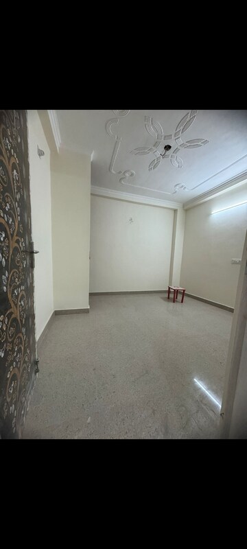Room in 2 BHK Apartment at Chattarpur – for Rent
