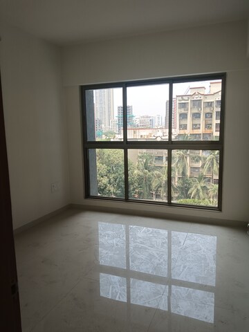 Room in 2 BHK Apartment at Rajesh Raj Infinia, Malad West – for Rent