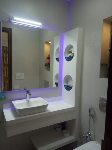 Bedroom in 3 BHK Builder Floor at Saket – for Rent