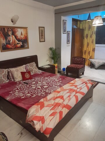 Bedroom in 4 BHK Apartment at Parsvnath Srishti, Sector 93 – for Sale