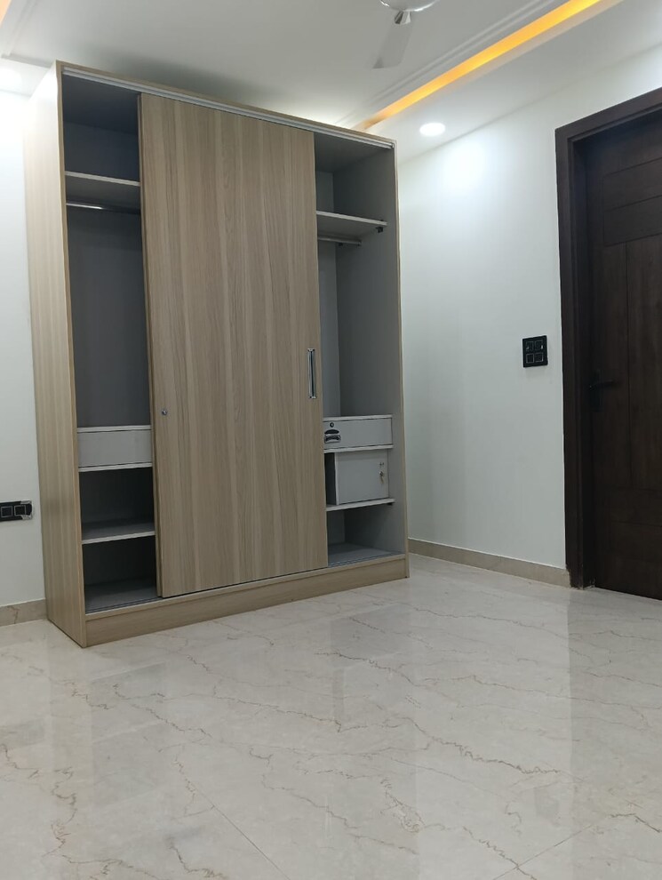 Room, dayanand colony 3 Bedroom 1200 Sq.Ft. Builder Floor In Dayanand Colony Delhi 8641654