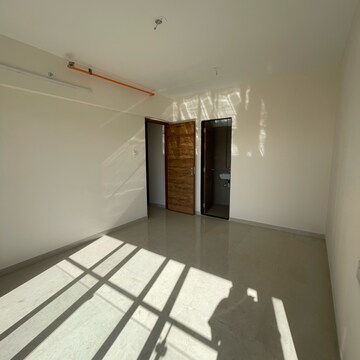 Room in 2 BHK Apartment at Je And Vee Om Trimurti, Dindoshi – for Rent